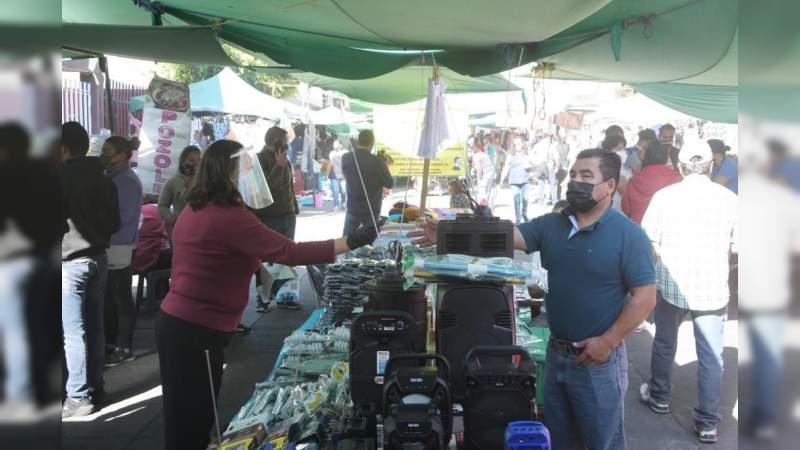 Refuerza Gobierno de Morelia supervisión de medidas sanitarias en tianguis y mercados