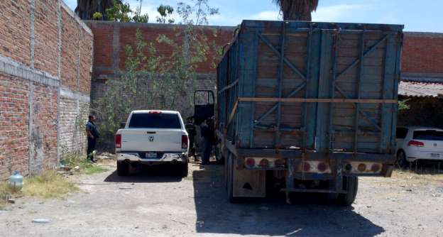 Aseguran autos, droga y munición en inmueble utilizado para actividades ilícitas en Tanhuato, Michoacán - Foto 2 