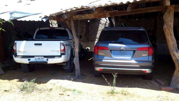 Aseguran autos, droga y munición en inmueble utilizado para actividades ilícitas en Tanhuato, Michoacán - Foto 3 