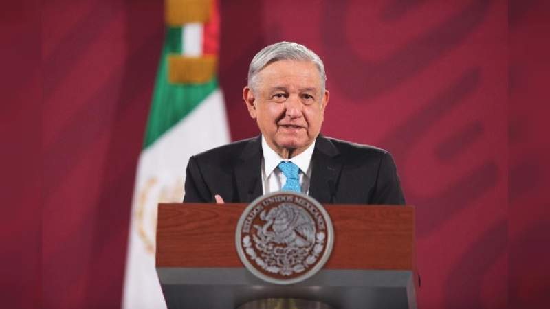 Casi dos millones de contagios; "Están reduciéndose en todo el país", afirma AMLO  