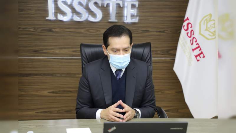 Aclara ISSSTE muerte de personal vacunado de COVID-19  