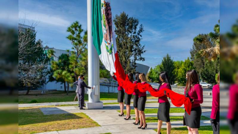 La bandera mexicana, emblema de identidad nacional: UMSNH