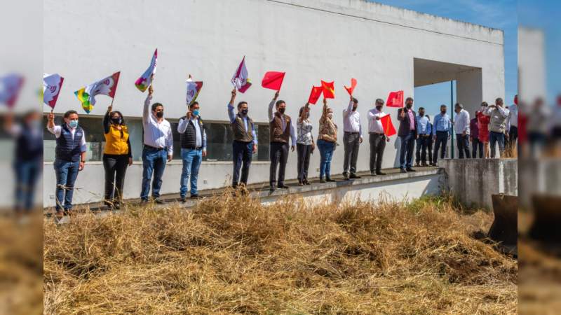Inauguran nueva obra de infraestructura en el campus de la UMSNH de Uruapan 