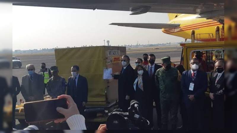 Ebrard: "Un nuevo lote de vacunas contra el Covid-19 de Sinovac llegó a nuestro país" 