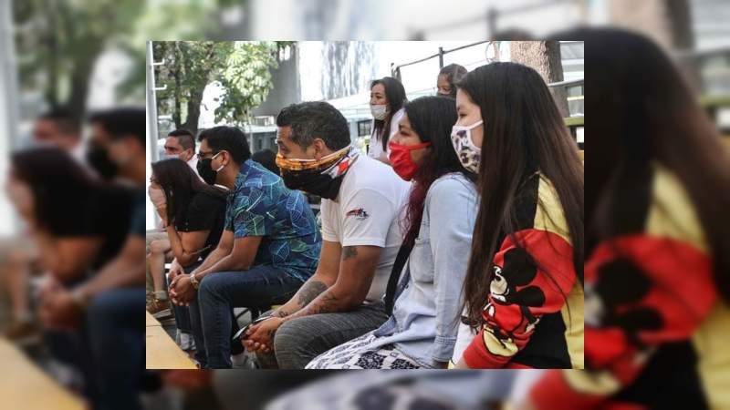 A un año de la pandemia de coronavirus, México registra 185 mil muertes 