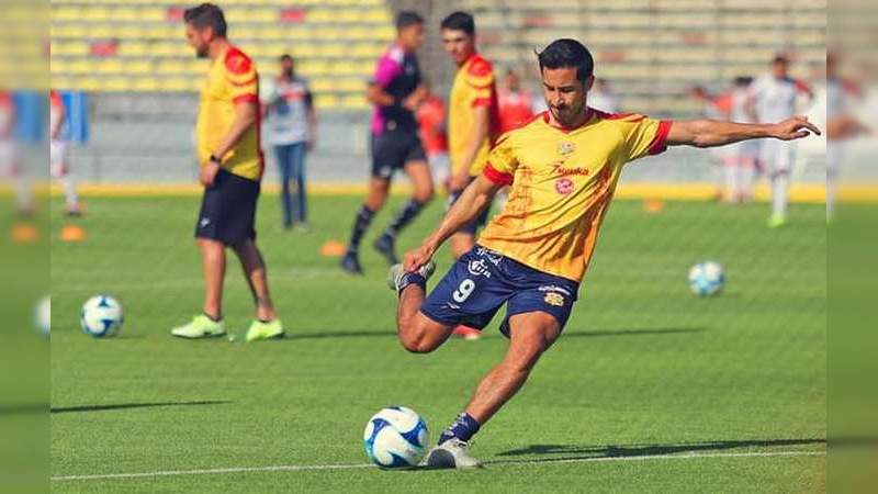 Desdibujado, Atlético Morelia perdió el encuentro y el liderato ante un Toros del Celaya muy superior 