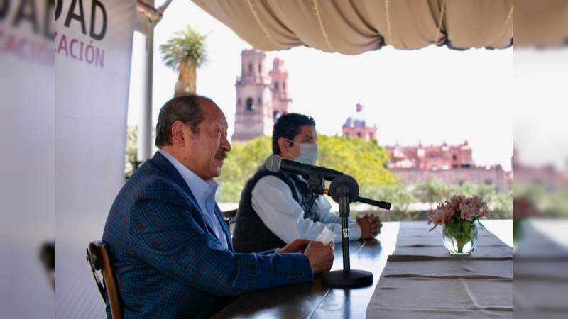 Declina Antonio Madriz a favor de Leonel Godoy Rangel, precandidato a diputación federal de LC 