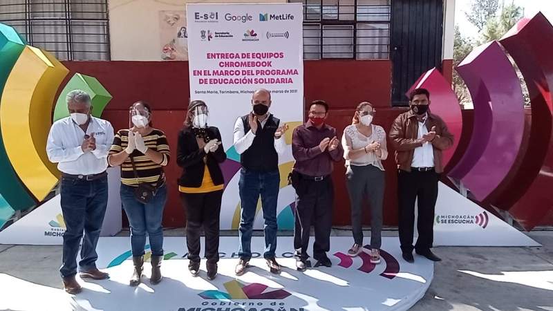 Entrega SEE equipos Chromebook a 350 niños y niñas, en Michoacán 