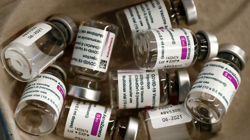 Italia bloquea envío de 250.000 vacunas AstraZeneca a Australia  