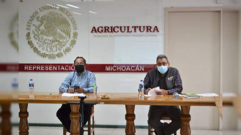Producción para el Bienestar incorporará a apicultores y productores de leche en Michoacán