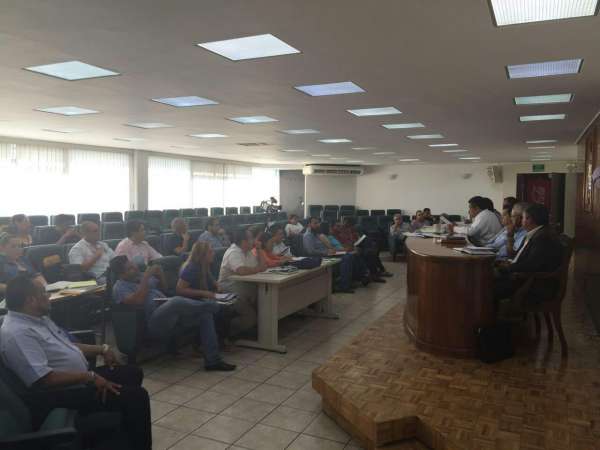 Con gran avance mesa de negociaciones entre UMSNH-SUEUM - Foto 1 