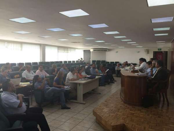 Con gran avance mesa de negociaciones entre UMSNH-SUEUM - Foto 2 