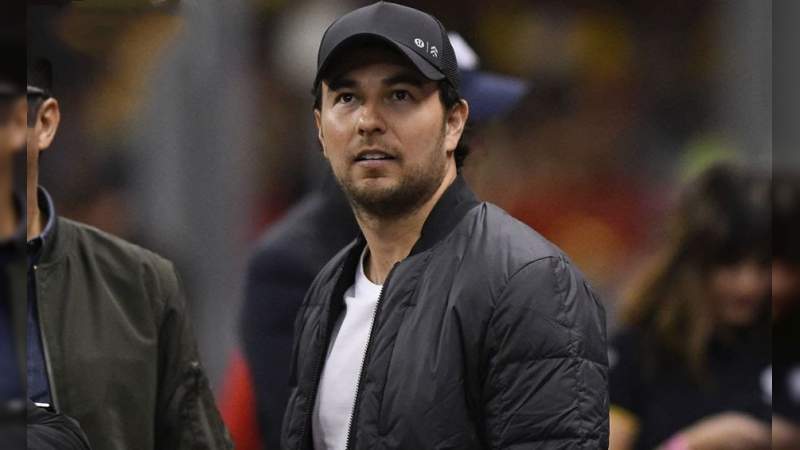 Sergio Pérez se vacuna contra el coronavirus, asegura que en México habría sido difícil conseguirlo 