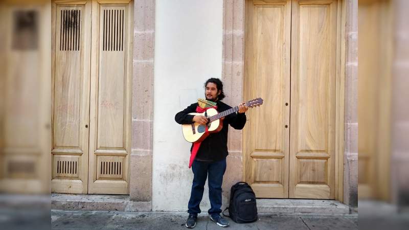 Músicos esperan reapertura de espacios para poder trabajar