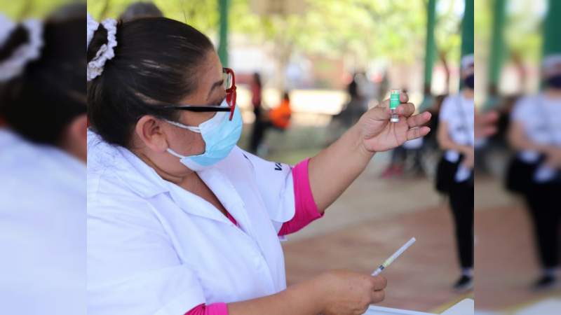 En Michoacán, avanza la vacunación contra COVID-19 en 21 municipios 