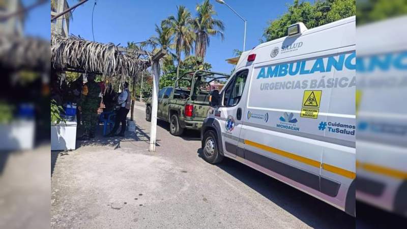 Inicia vacunación móvil de personas de la tercera edad postradas en cama, en Lázaro Cárdenas Michoacán 