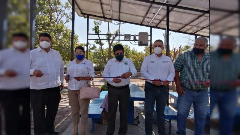 Inaugura SEE instalación de paneles solares en escuela secundaria de Apatzingán