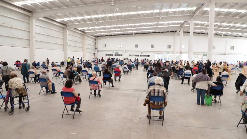 Aplicadas, más de 8 mil dosis de vacuna contra COVID-19 a adultos mayores de 60 años en Morelia 