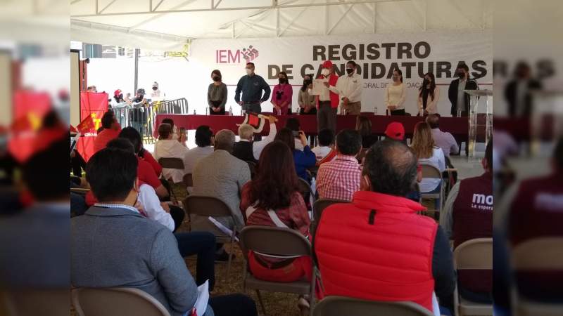 Se registra Raúl Morón Orozco como candidato al Gobierno de Michoacán por el Partido del Trabajo 