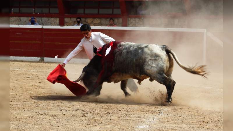 Lolo Gutiérrez en su encuentro con “René”, cárdeno de bandera con el hierro de San Mateo