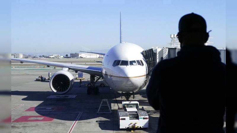 Argentina se previene de nueva ola Covid y suspende vuelos con México, Chile y Brasil 