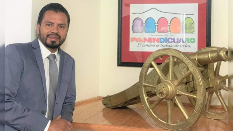 El morenista Héctor Johnny Ayala Miranda  podría ir por la reelección en Panindícuaro 