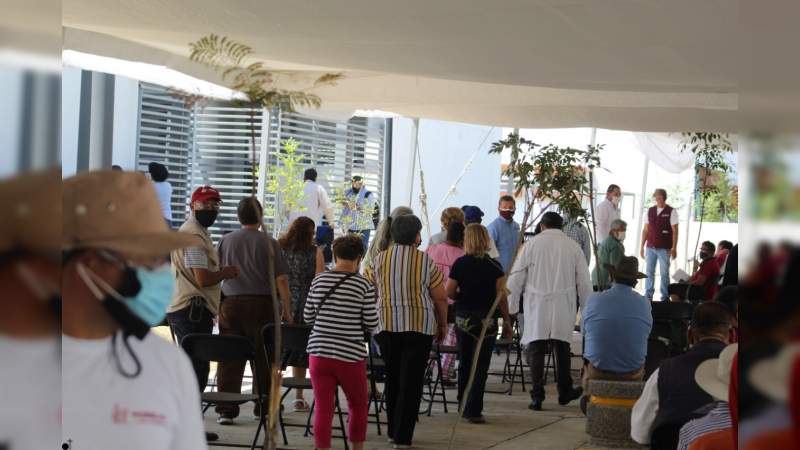 Este lunes se reanuda la campaña de vacunación en Morelia, hay dosis en 8 puntos de la ciudad 