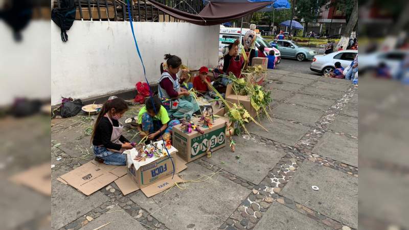 Comerciantes se la vieron difícil en el “Domingo de Ramos” 