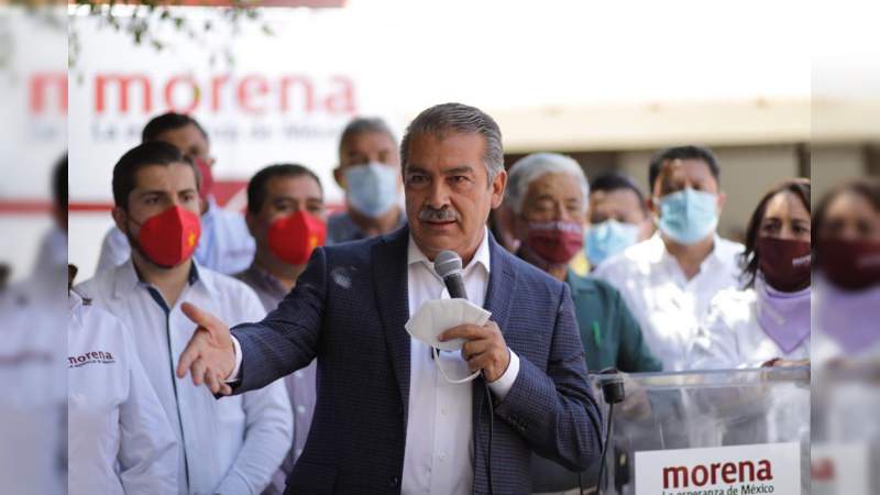 Fallo del INE catapulta a Morón en preferencias por Michoacán