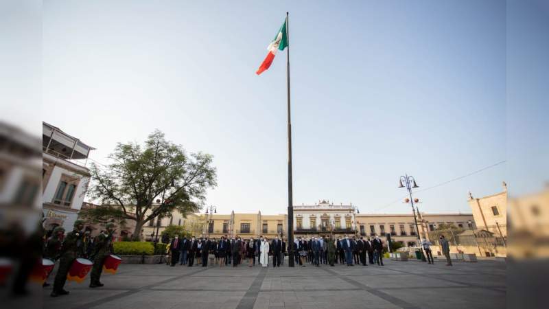 Encabeza Humberto Arróniz, izamiento por el 83 Aniversario de la Expropiación Petrolera  