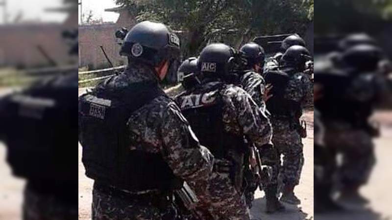 Detienen en Juventino Rosas, Guanajuato a coordinar de Tránsito Municipal  