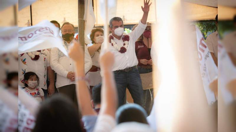 Tuxpan recibe Caravana de Raúl Morón en su lucha por consolidar la 4T en Michoacán