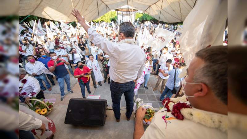 Tuxpan recibe Caravana de Raúl Morón en su lucha por consolidar la 4T en Michoacán