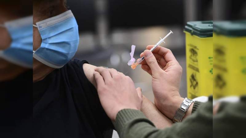 Lanza recomendación EU para suspender uso de la vacuna anticovid de Johnson & Johnson ante temor de coágulos 