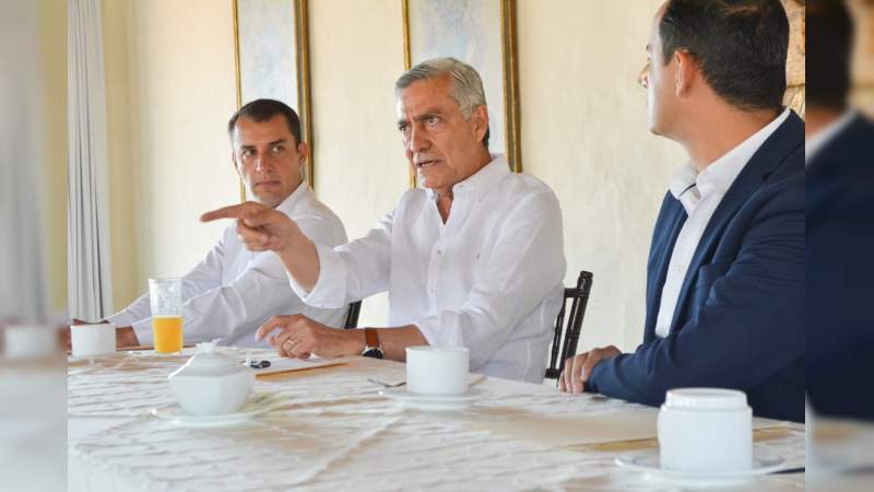 Detonar obra pública para rescatar Michoacán: Cristóbal Arias