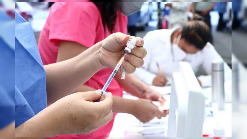 Debido a errores del personal de vacunación, más de 100 vacunas se hecharon a perder en Morelos 