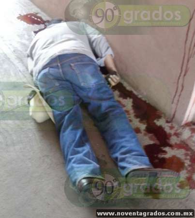 Se suicida hombre frente a su familia en Penjamillo, Michoacán 