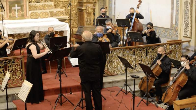 Ante miles de asistentes virtuales, Osidem revive música de Bach en Templo de las Rosas