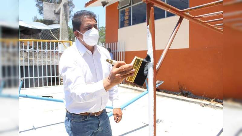 Se suma SEE a las acciones de limpieza en escuelas de Tacámbaro y  Pátzcuaro 