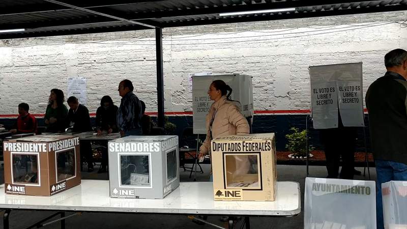Cuatro presidentes municipales y una regidora tomaron protesta ante el Congreso del Estado 