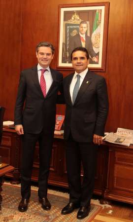  Gobernador de Michoacán y secretario de Educación se reúnen para mejorar los índices de calidad de la educación 