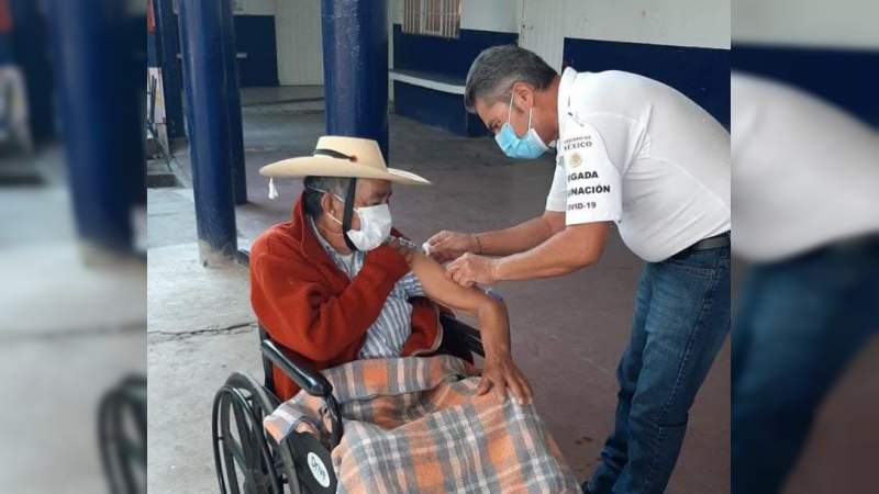Aplicadas 524 mil 614 dosis de vacuna anti COVID-19 a adultos mayores de 60 años 