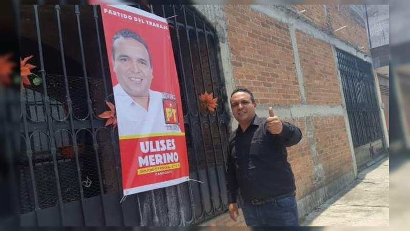 De casa en casa, Ulises Merino busca el voto del distrito 10 federal 