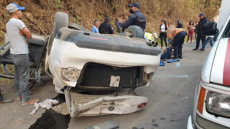 Trágico accidente en Zitácuaro, Michoacán deja una muerta y dos heridos