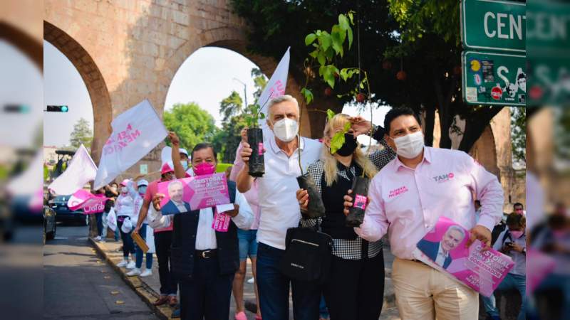 Cristóbal Arias promoverá desarrollo sostenible para Michoacán  