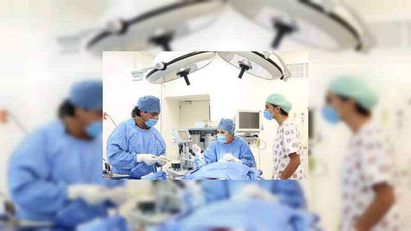 Se realiza con éxito transplante de córnea en Morelia 