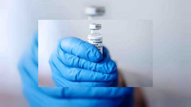 Asegura cofundador de BioNtech que vacuna de Pfizer necesitará una tercera dosis de refuerzo 