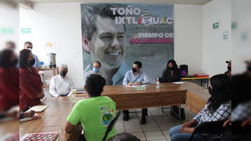 La política está requiriendo liderazgos, afines a las necesidades de la gente: Toño Ixtláhuac 