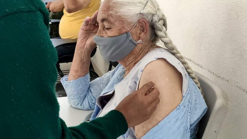 Aplicadas más de 600 mil dosis de vacuna anti COVID-19 a adultos mayores de 60 años 