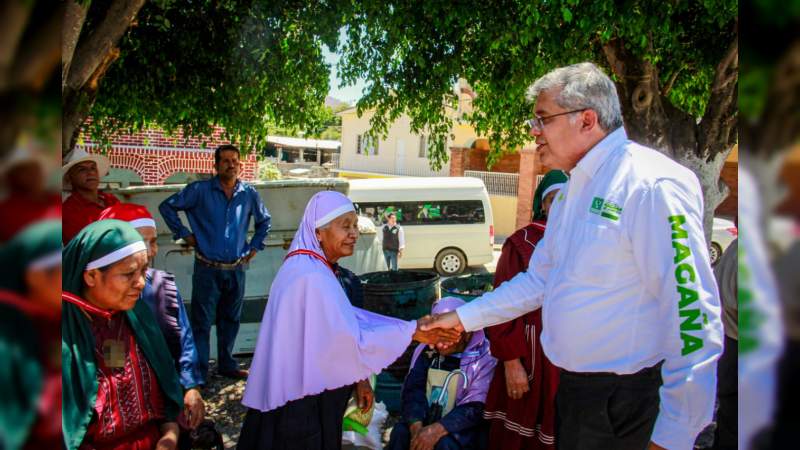 Pobladores de la Nueva Jerusalén reciben visita de Magaña de la Mora 